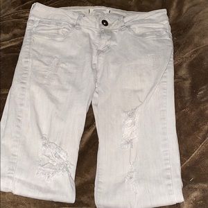 white bullhead jeans.